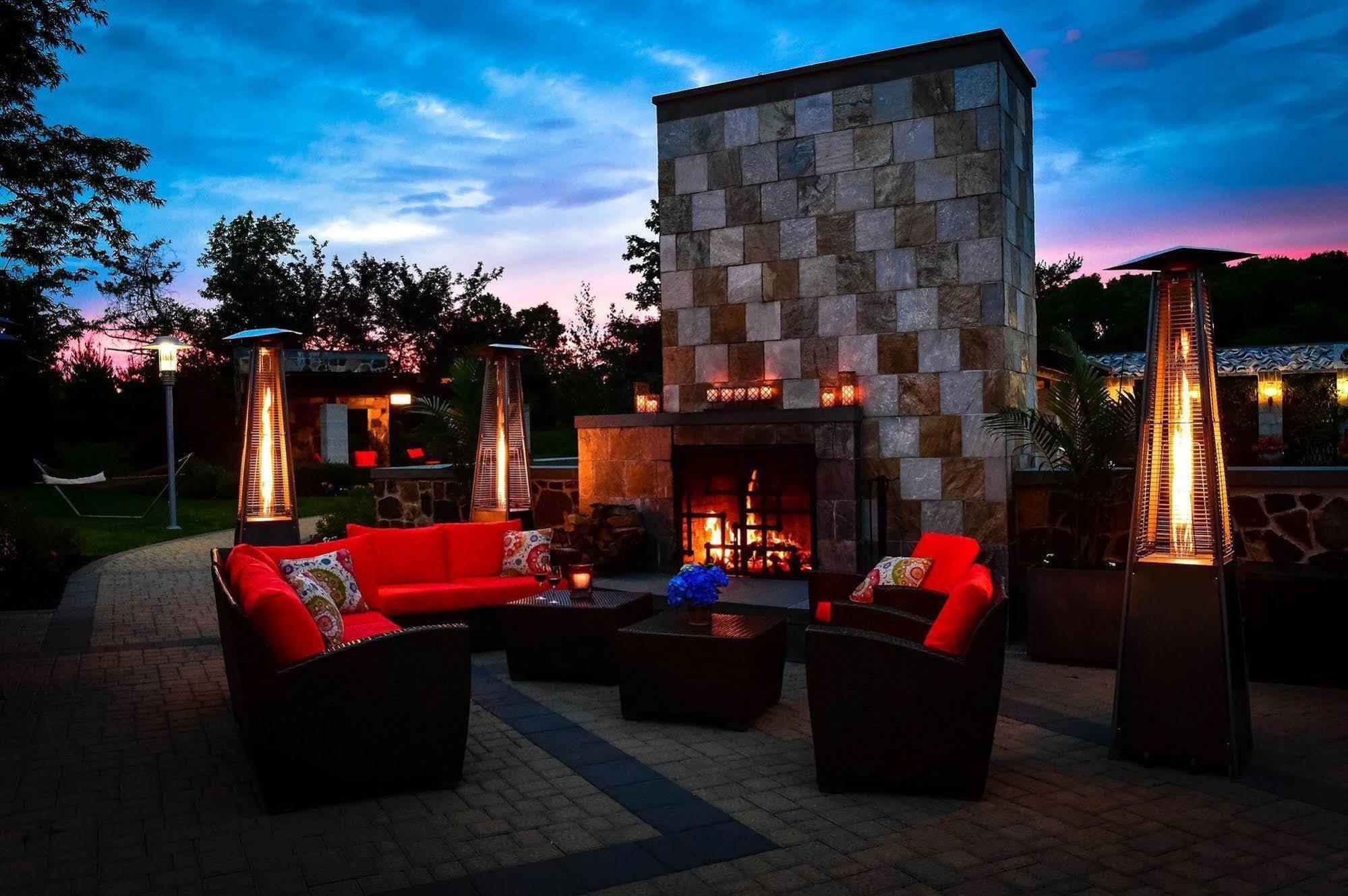 Hotel Indigo East End By Ihg Riverhead Exterior foto